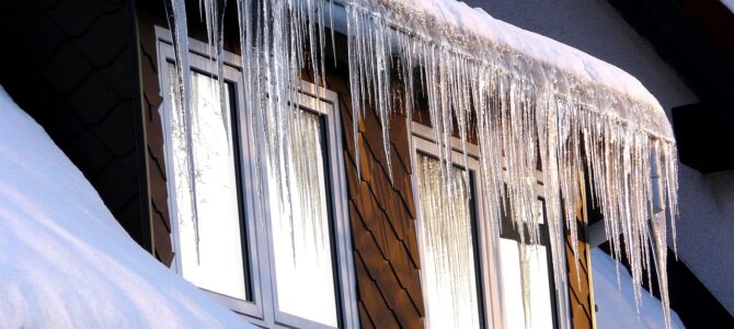 Aislar ventanas: cómo evitar que entre frío en casa